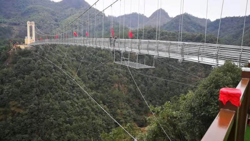 清明专辑浦江嵩溪古村落茜溪玻璃桥滑道二日游